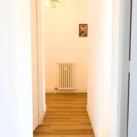 Apartment Appt 1 Chamb - Pres Du Centre Et De La Gare *